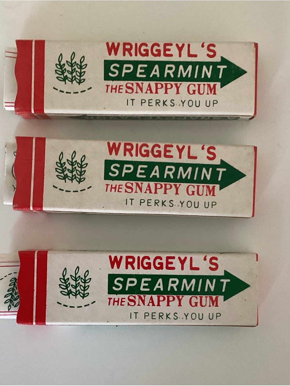Vintage joke snap gum